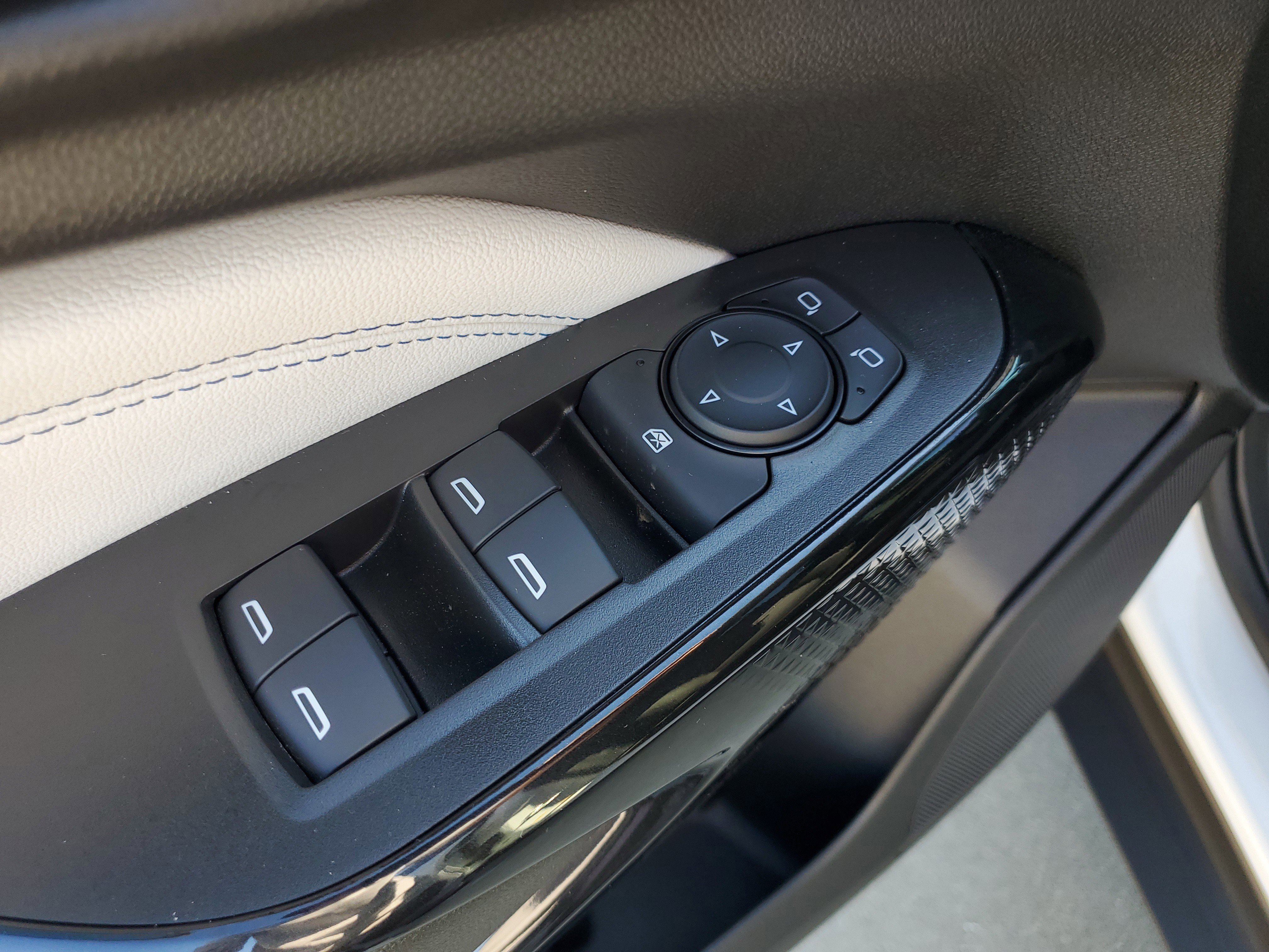 Used 2025 Chevrolet Trax LT image 24