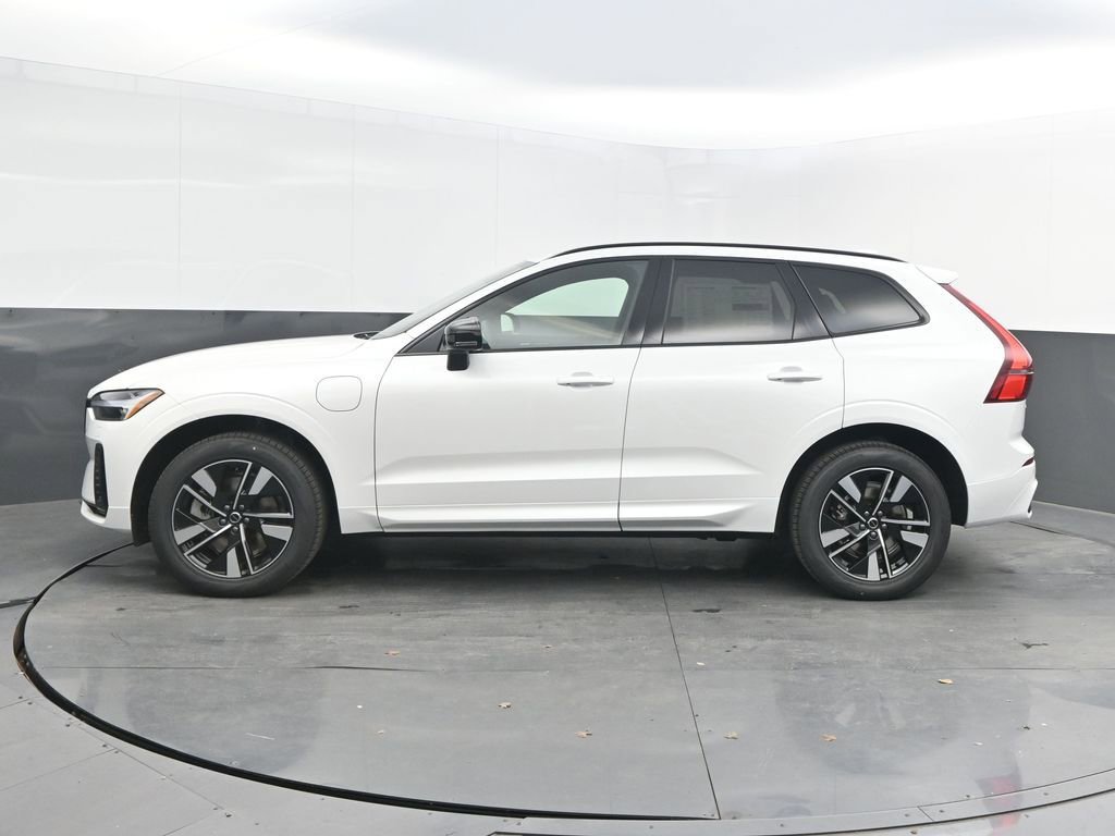 New 2026 Volvo XC60 T8 Core w/ Climate Package image 2