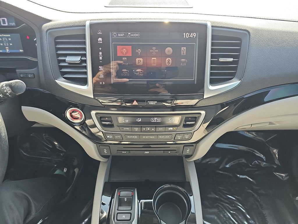 Used 2017 Honda Pilot Touring image 25
