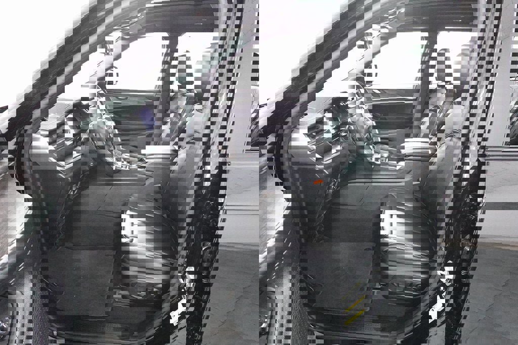 New 2025 Jeep Grand Cherokee L Limited w/ Luxury Tech Group II image 9