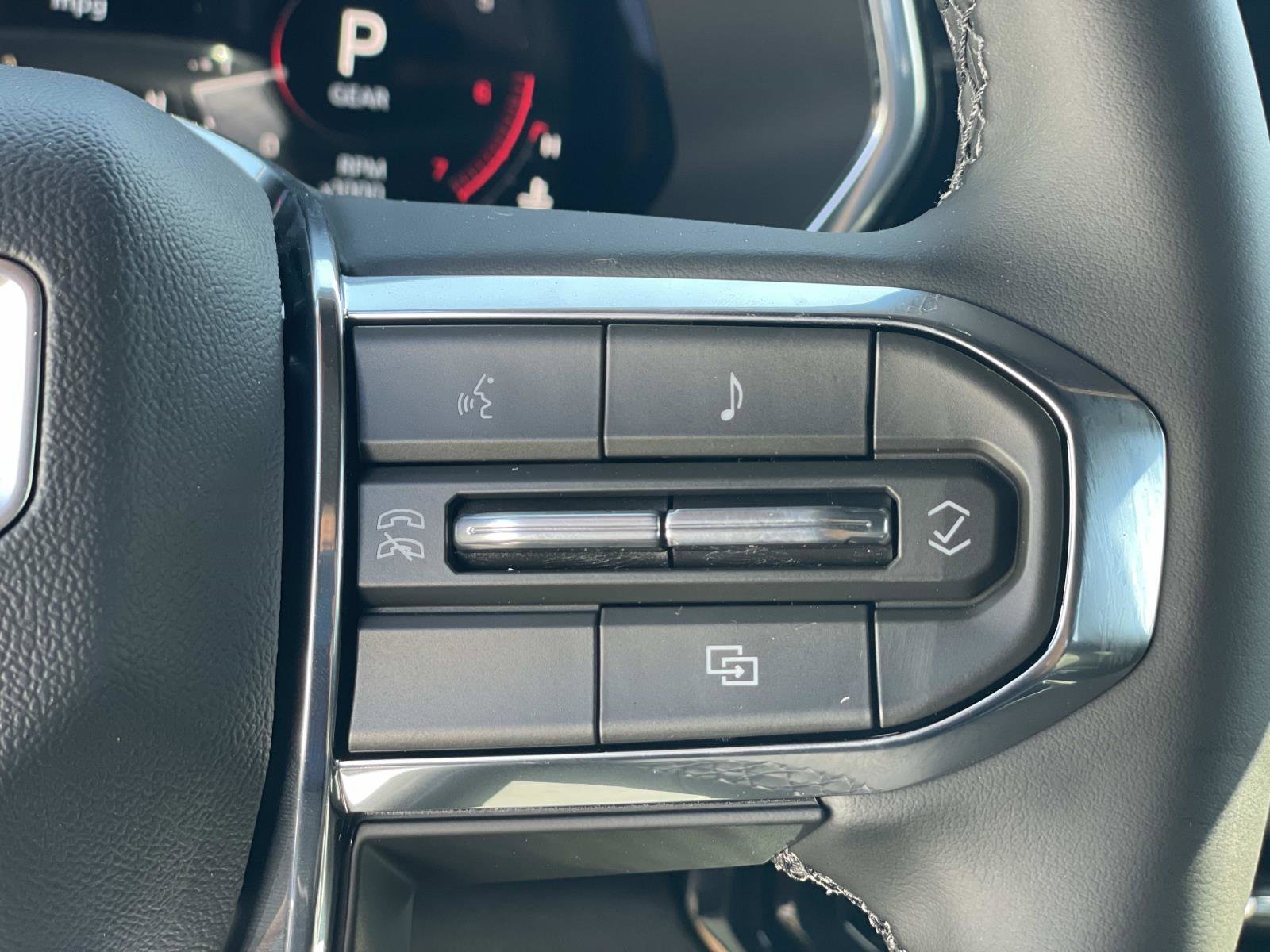 New 2026 GMC Canyon Elevation w/ Convenience Package image 12