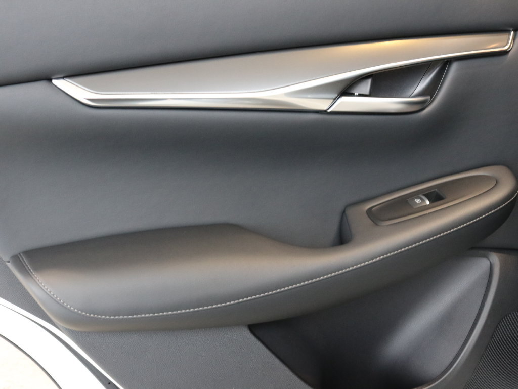 Certified 2025 INFINITI QX50 Luxe AWD/4WD image 29