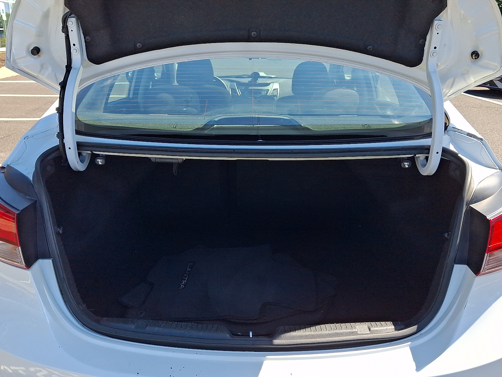 Used 2016 Hyundai Elantra Value Edition FWD image 29