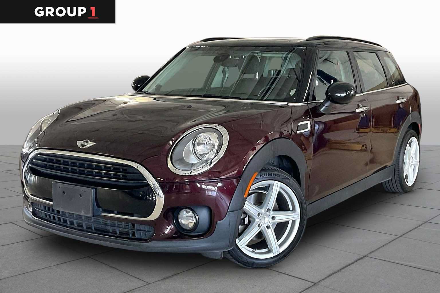 Used 2016 MINI Cooper Clubman FWD image 1