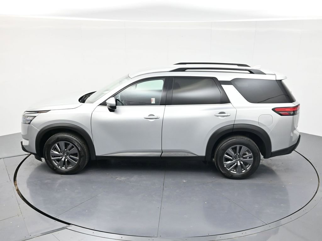 Used 2024 Nissan Pathfinder SV AWD/4WD image 46
