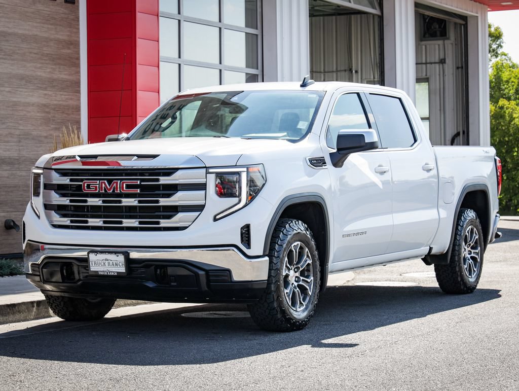Used 2024 GMC Sierra 1500 SLE w/ X31 Off-Road Package AWD/4WD image 8
