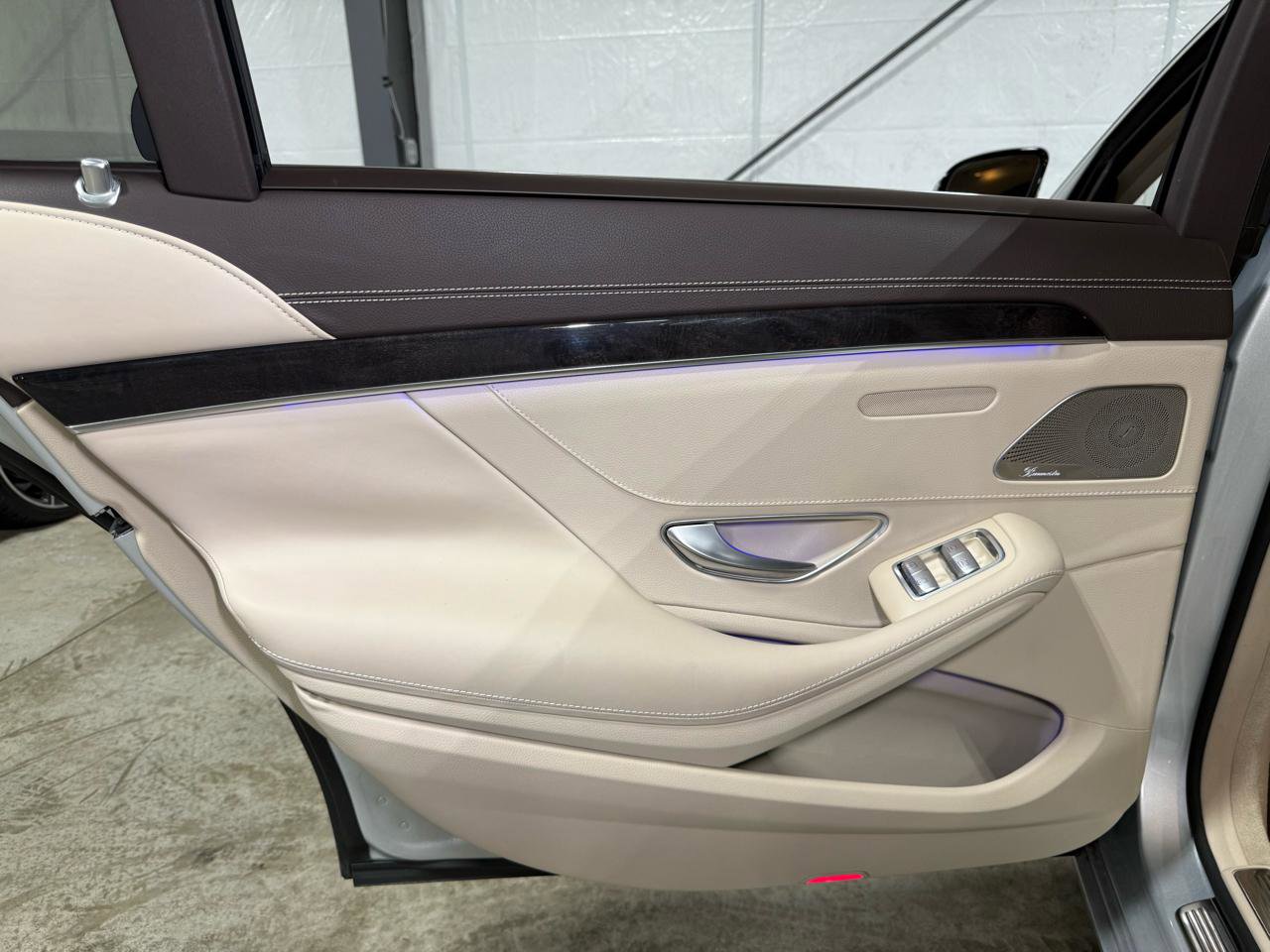 Used 2015 Mercedes-Benz S 550 Sedan w/ Premium 1 Package image 40