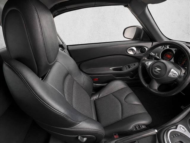 Used 2014 Nissan 370Z Touring w/ Navigation Package RWD image 16