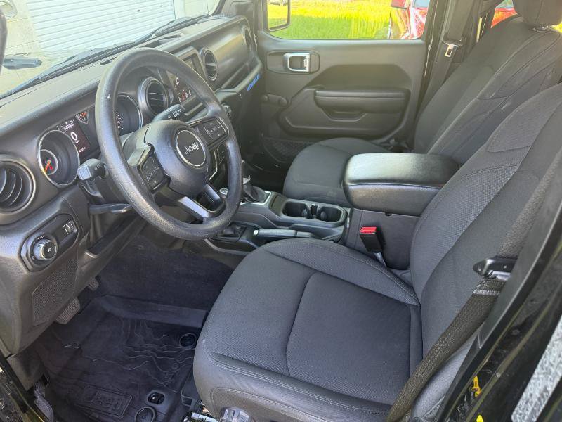 Used 2023 Jeep Wrangler Unlimited Sport AWD/4WD image 10