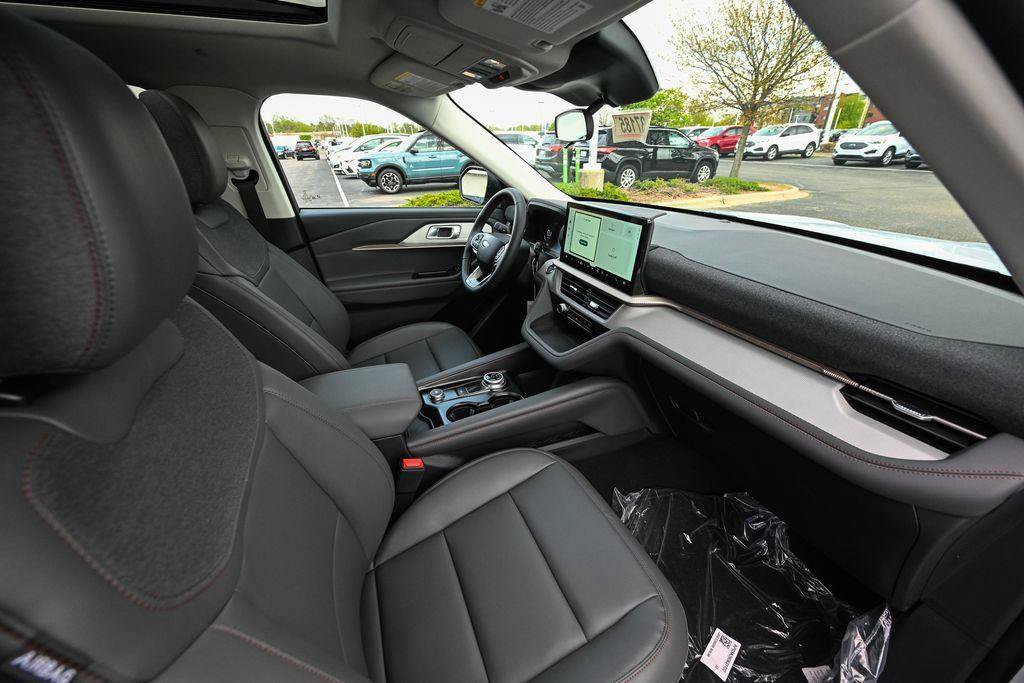 New 2026 Ford Explorer Active w/ Active Comfort Package AWD/4WD image 22