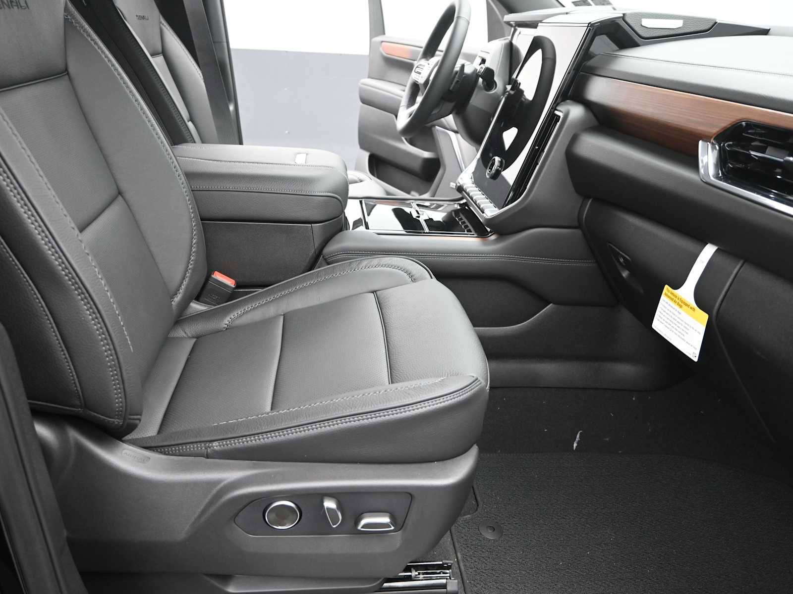 New 2026 GMC Yukon Denali image 21