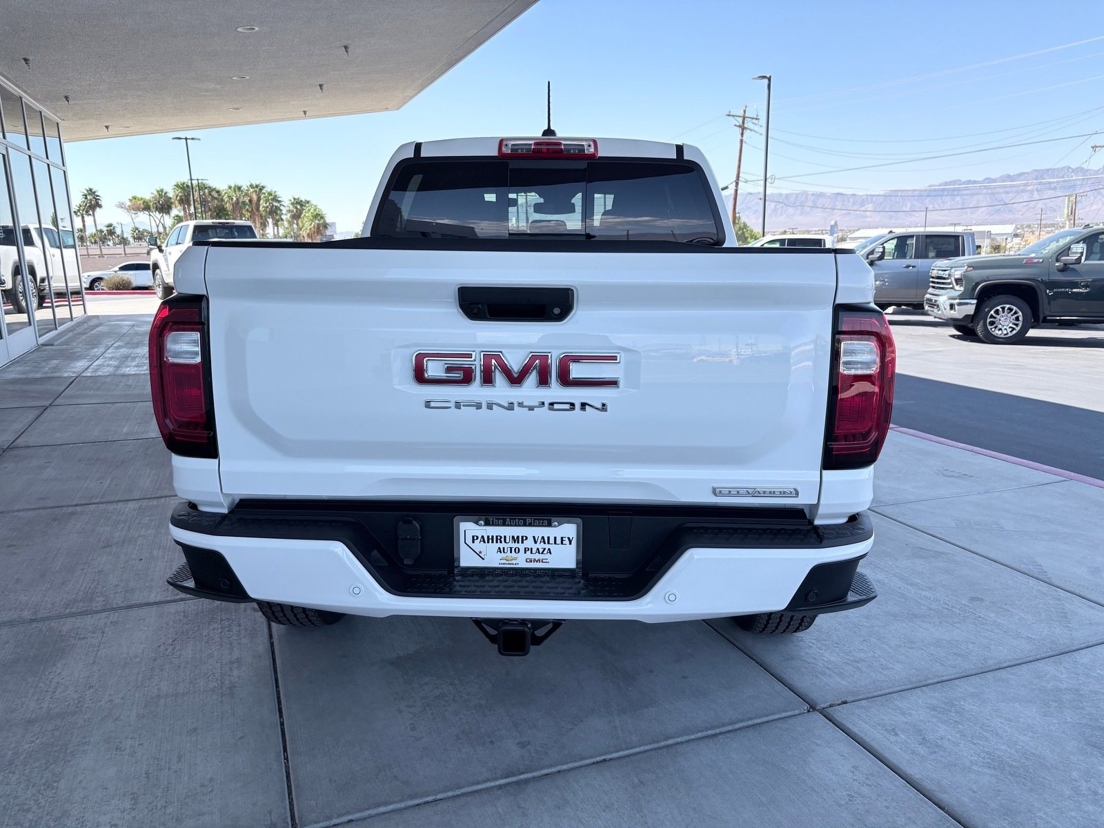 New 2026 GMC Canyon Elevation w/ Convenience Package image 4