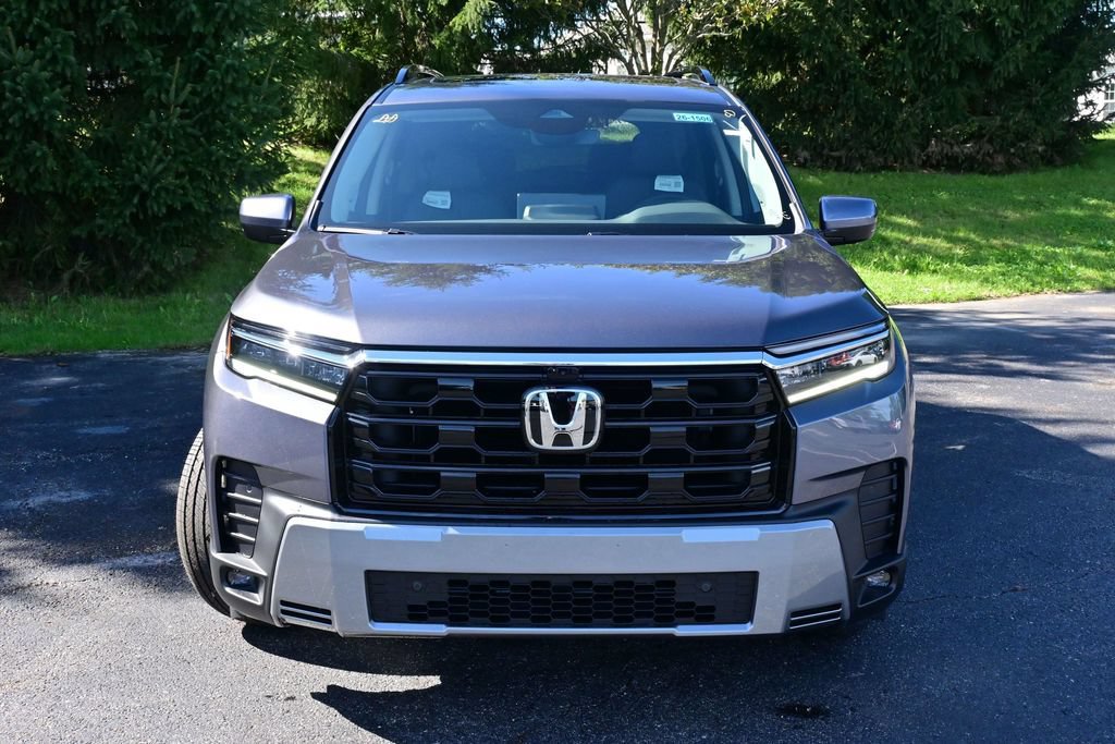 New 2026 Honda Pilot Touring image 3