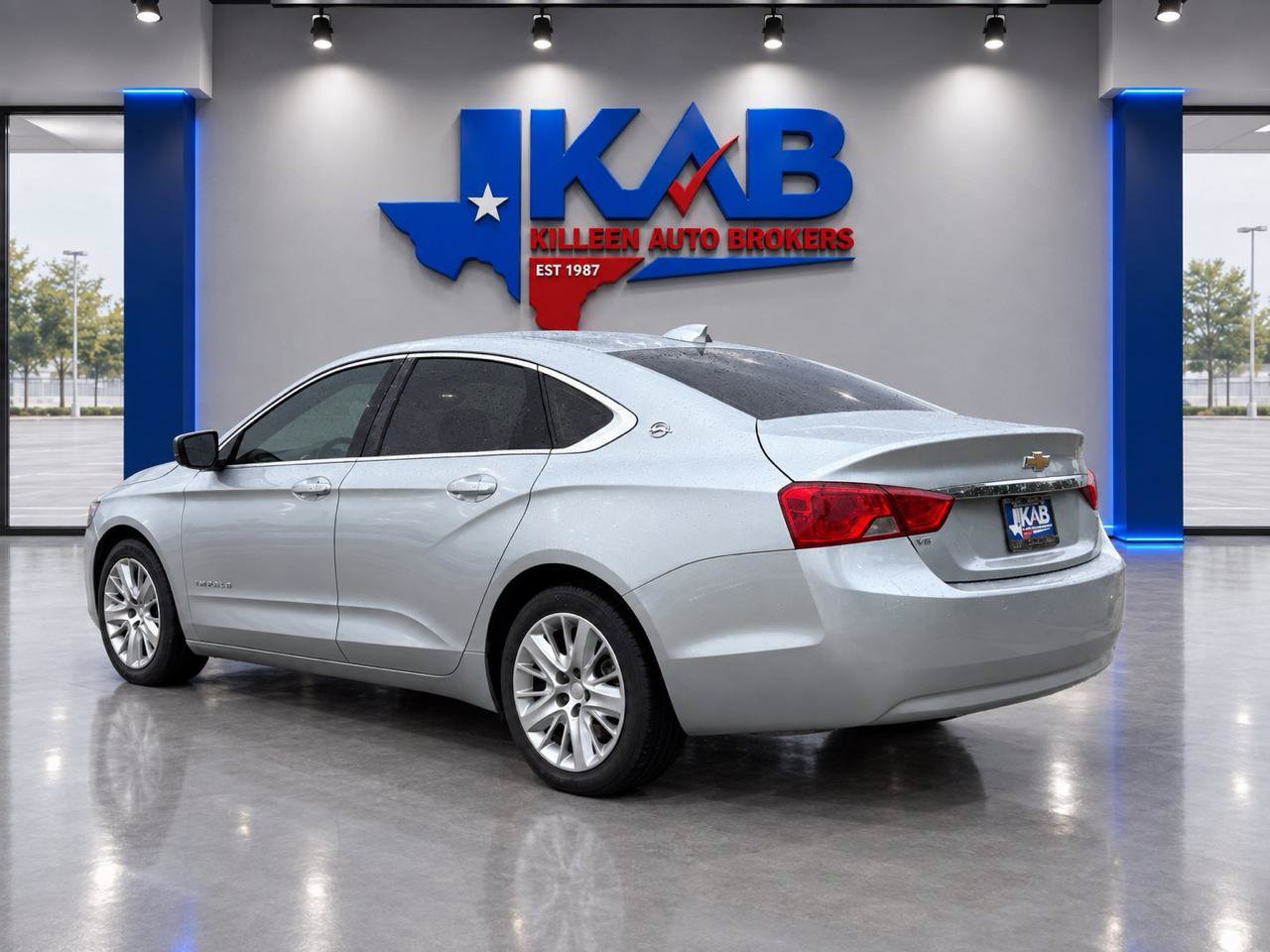 Used 2018 Chevrolet Impala LS FWD image 4