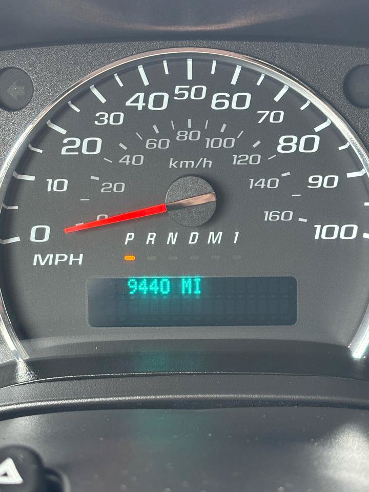 Used 2021 Chevrolet Express 2500 w/ Driver Convenience Package RWD image 32