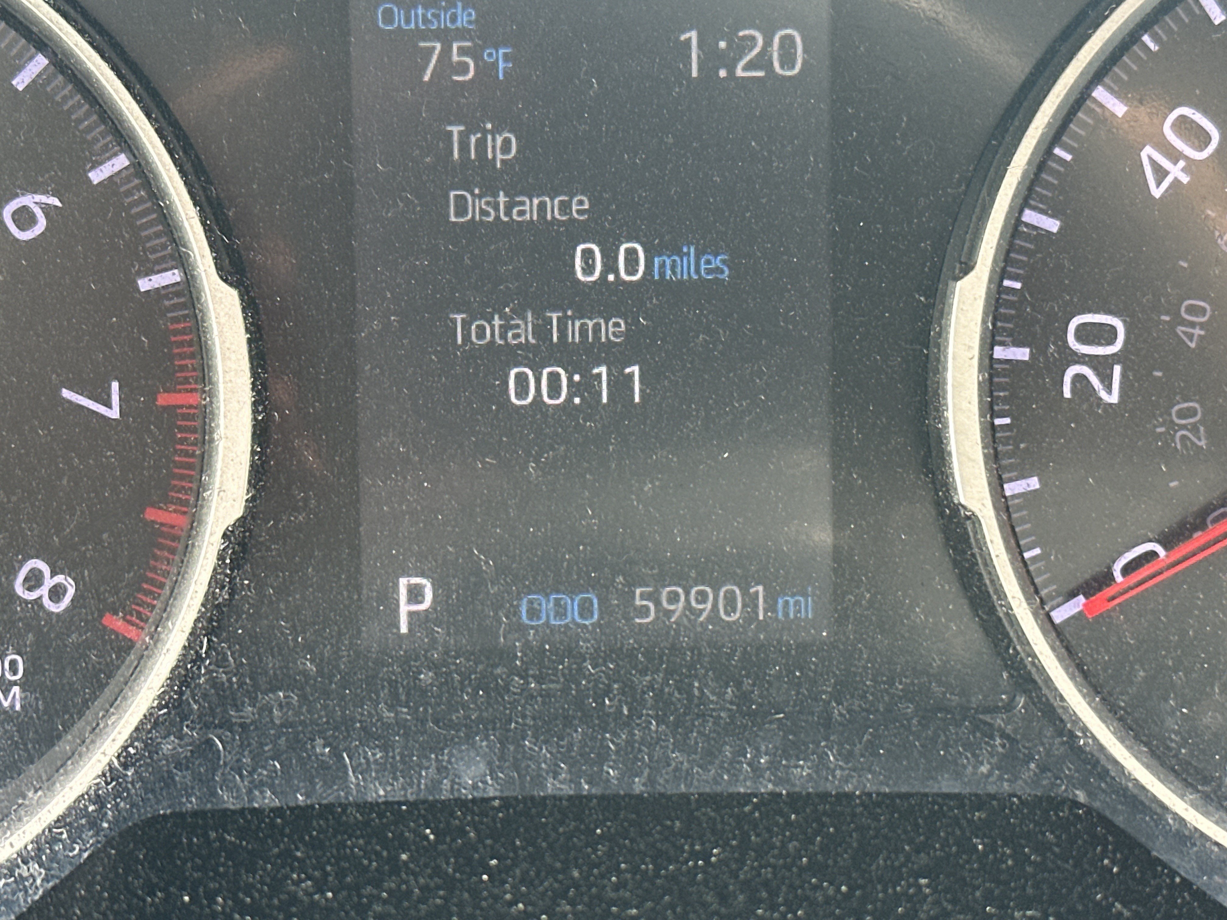 Used 2020 Toyota RAV4 LE FWD image 21