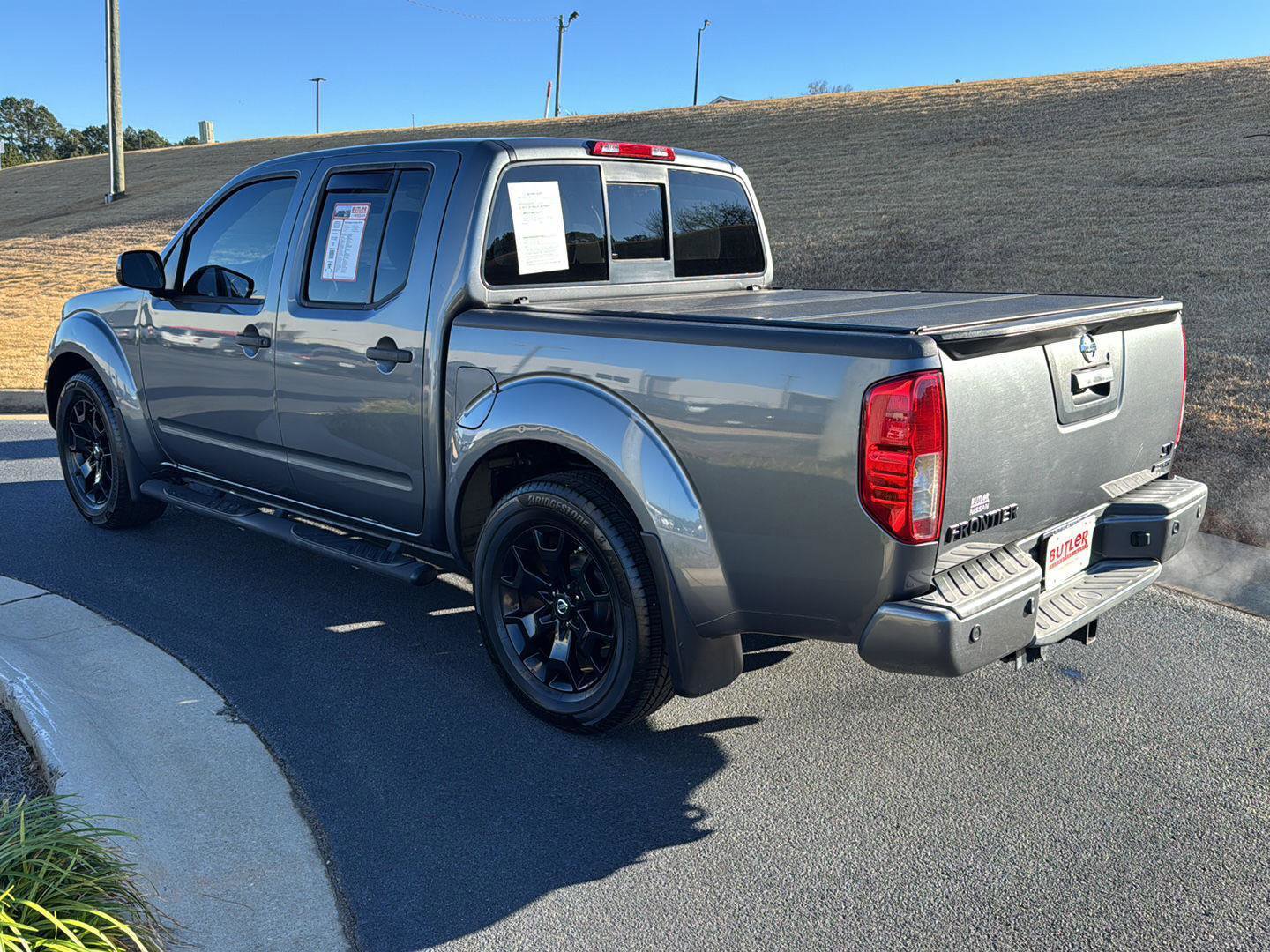 Used 2018 Nissan Frontier SV w/ Value Truck Package image 3