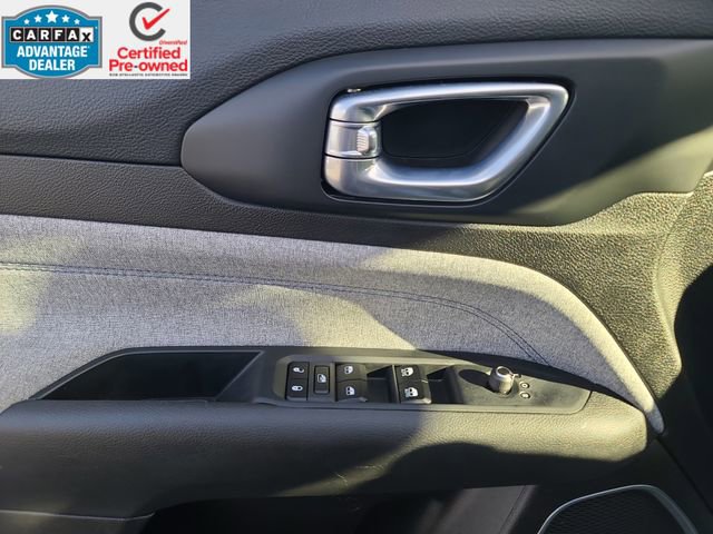 Certified 2024 Jeep Compass Sport image 16