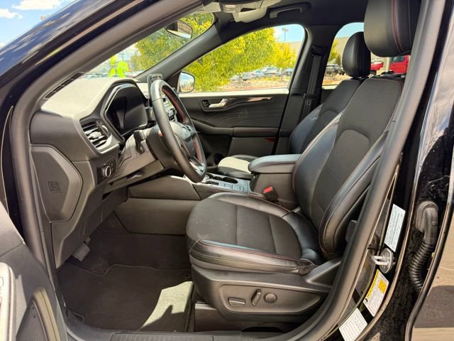 Used 2025 Ford Escape ST-Line AWD/4WD image 12