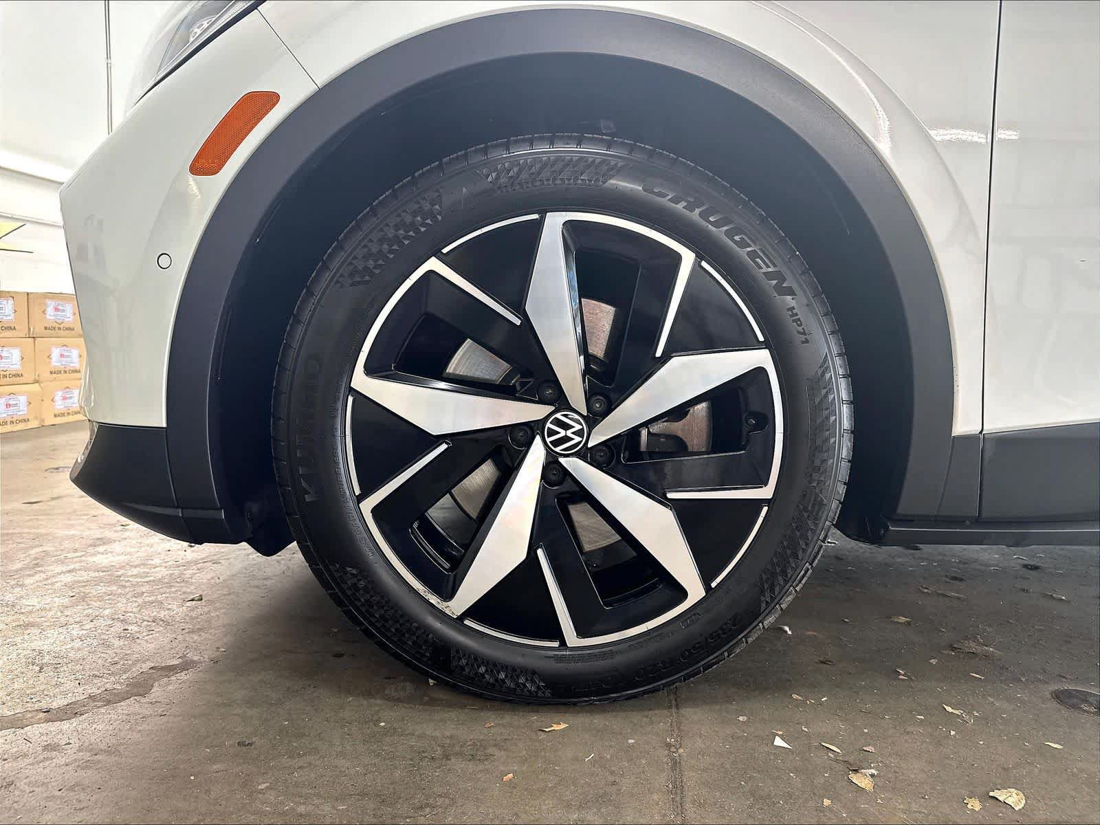 Used 2023 Volkswagen ID.4 Pro S RWD image 35