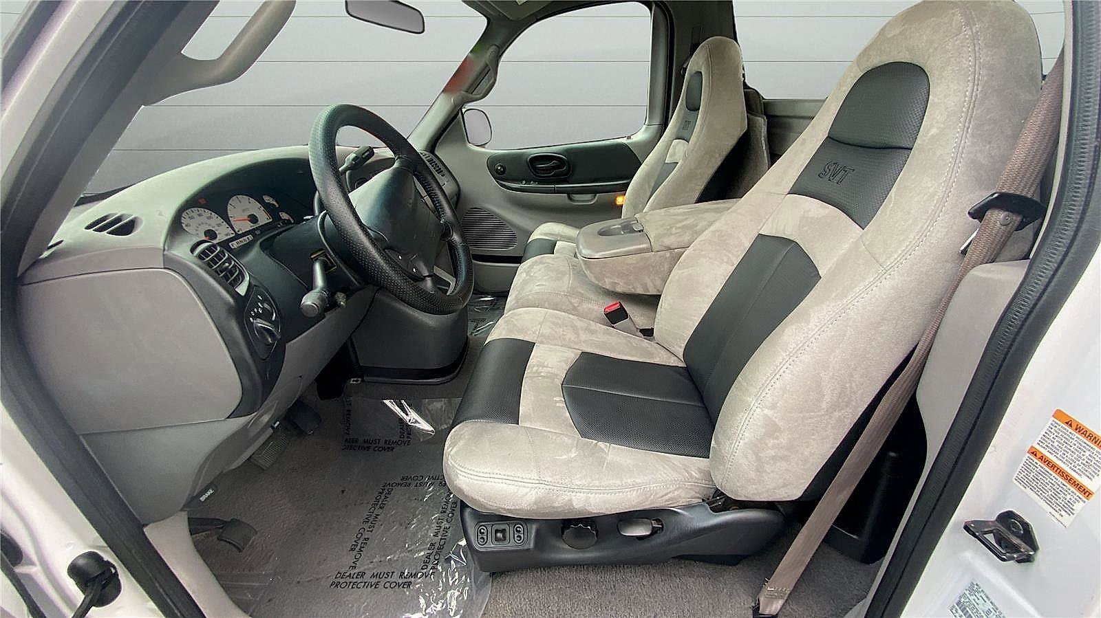 Used 2001 Ford F150 Lightning image 10