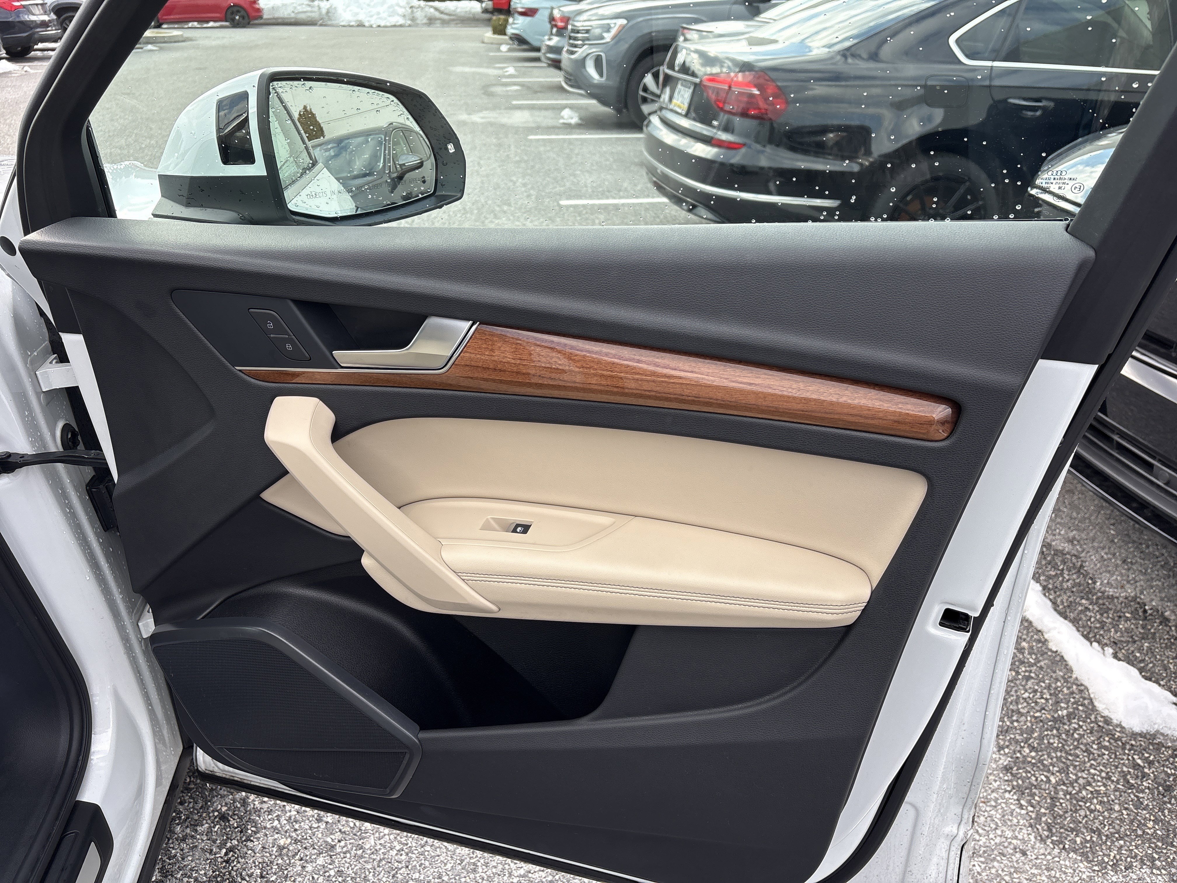 Used 2021 Audi Q5 Premium Plus w/ Premium Plus Package image 31