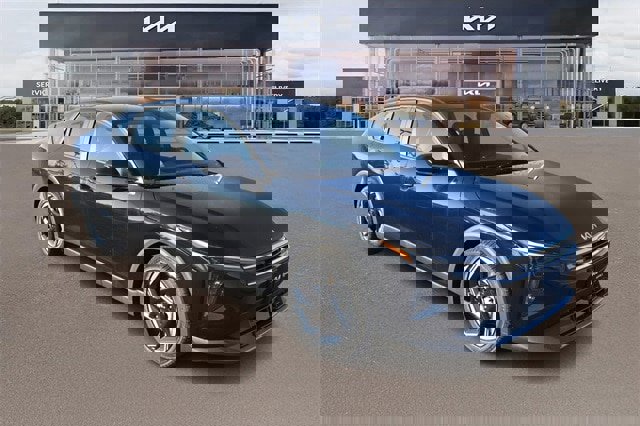 New 2025 Kia K4 EX