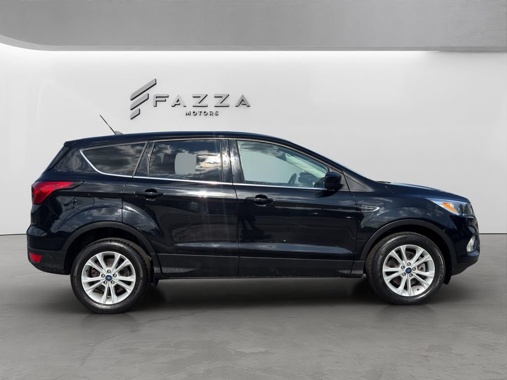 Used 2019 Ford Escape SE AWD/4WD image 12