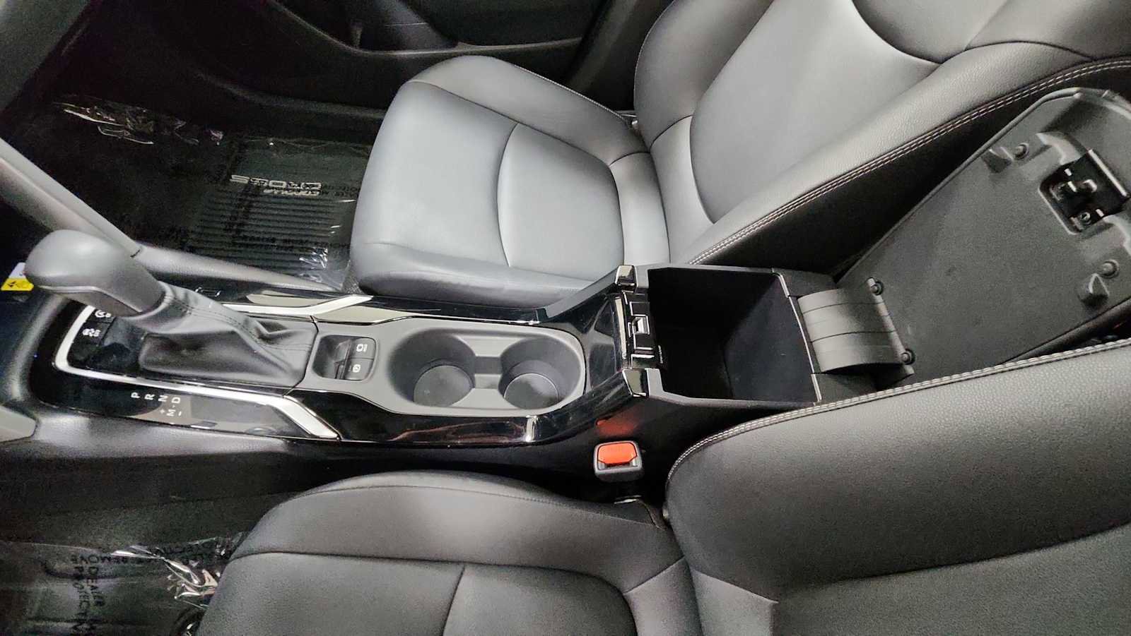 Certified 2022 Toyota Corolla Cross XLE w/ Convenience Package AWD/4WD image 23