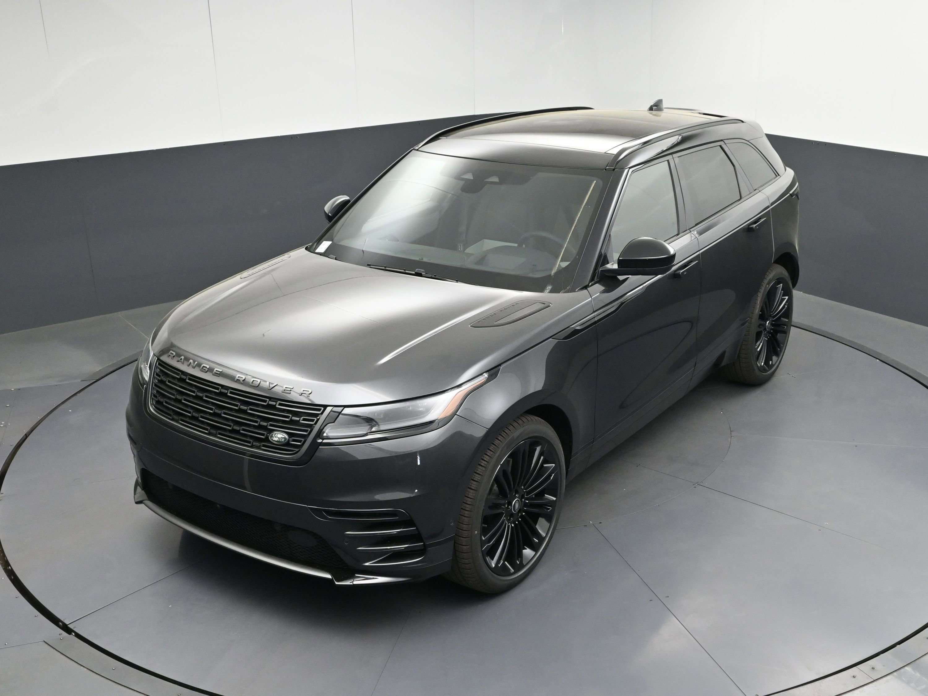 New 2026 Land Rover Range Rover Velar Dynamic SE image 30