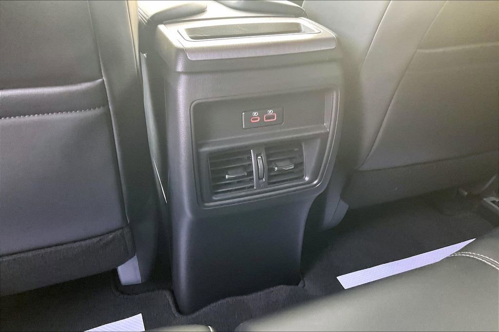 Used 2024 Nissan Murano SV w/ SV Midnight Edition Package image 30