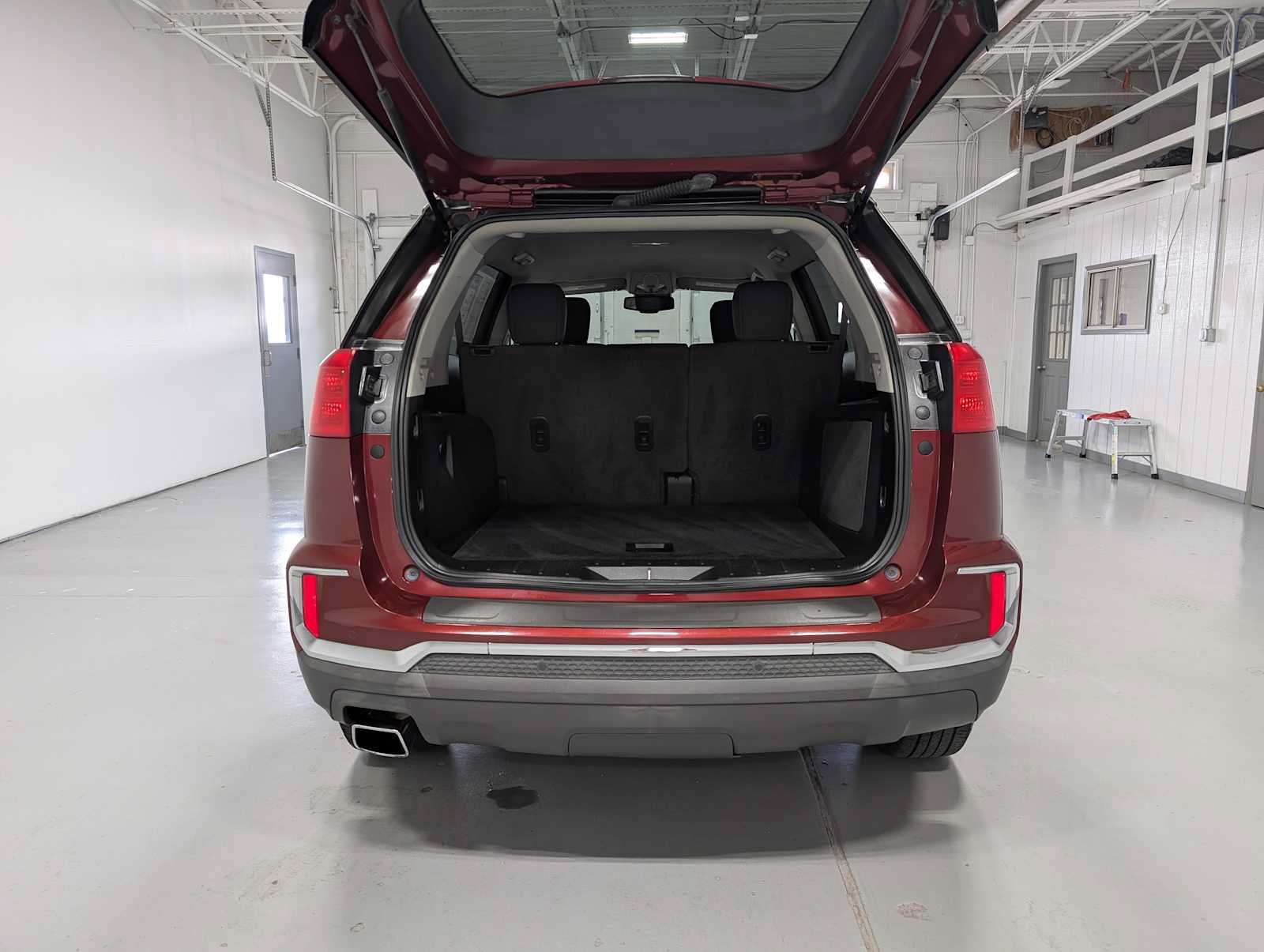 Used 2016 GMC Terrain SLE w/ Driver Alert Package I AWD/4WD image 38