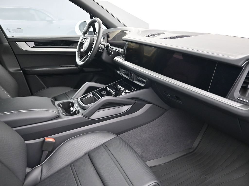 New 2026 Porsche Cayenne S image 13
