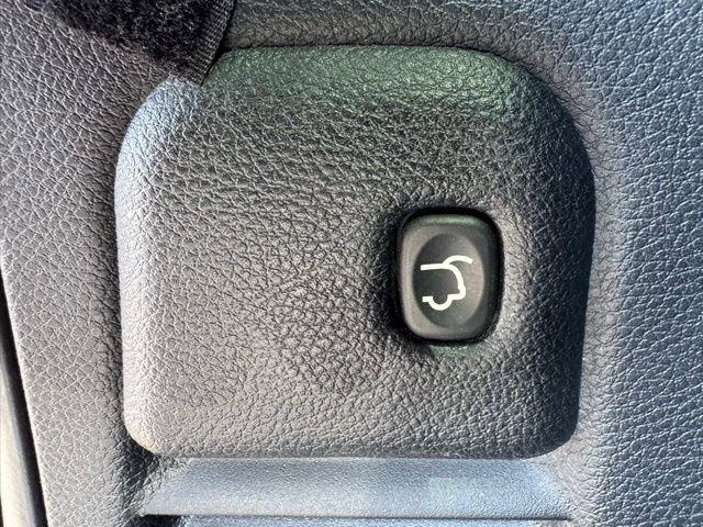 Used 2020 Jeep Grand Cherokee Overland AWD/4WD image 9