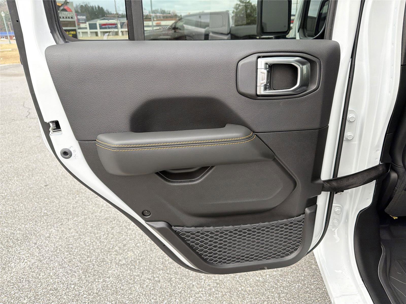 New 2026 Jeep Gladiator Sahara image 22