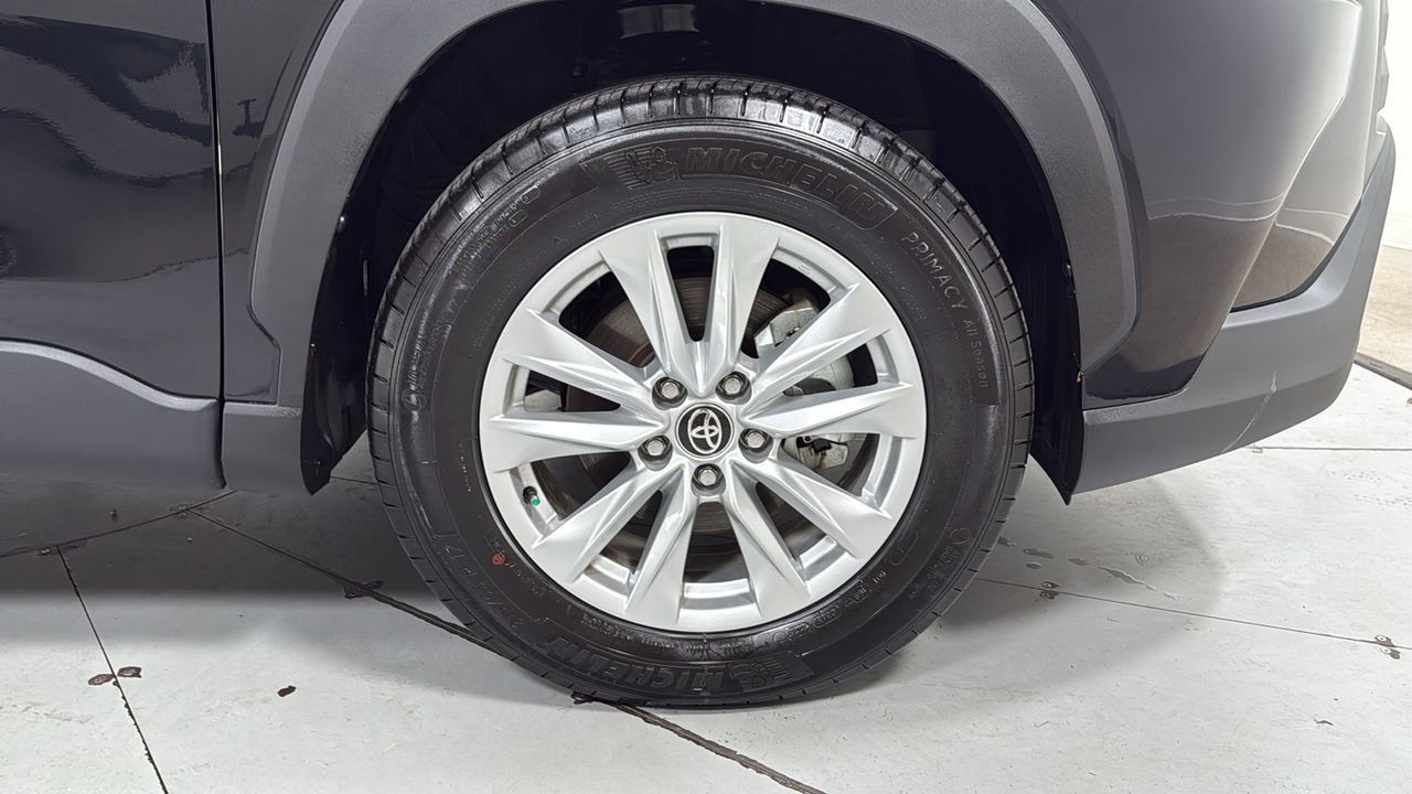 Certified 2026 Toyota Corolla Cross LE image 21