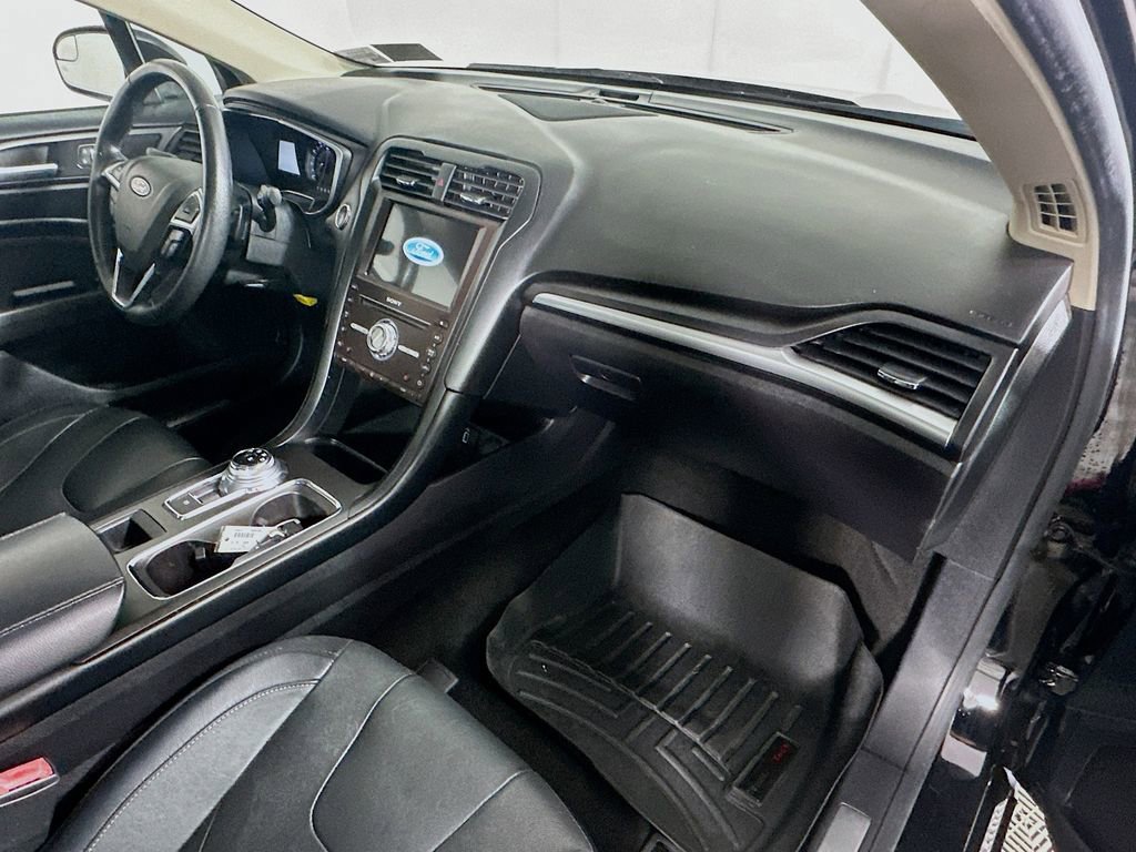 Used 2018 Ford Fusion Titanium AWD/4WD image 31