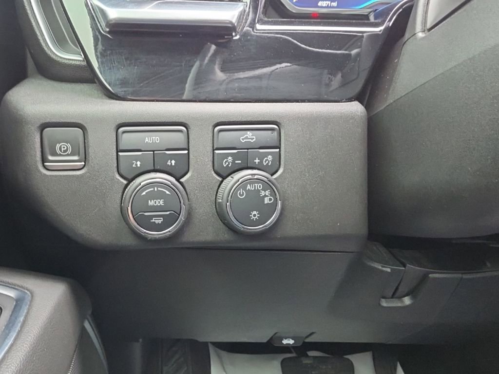 Used 2022 Chevrolet Silverado 1500 LT image 9