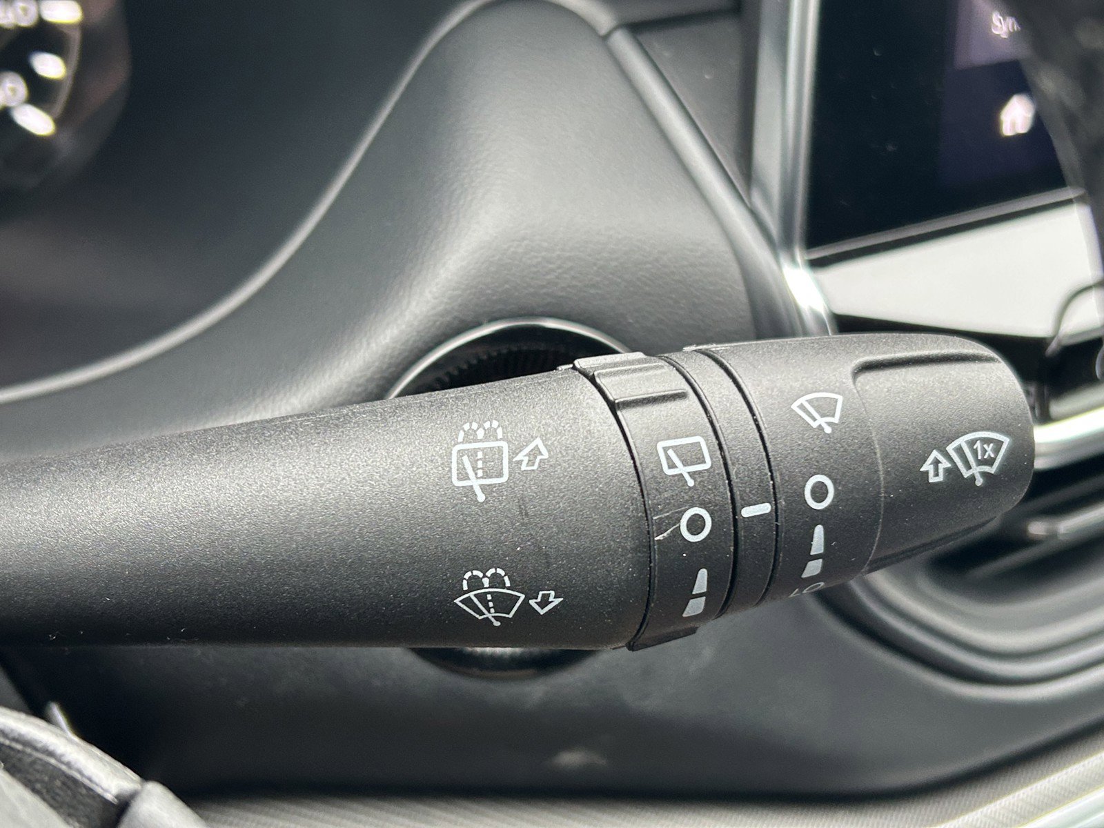 Used 2023 Jeep Compass Limited image 23