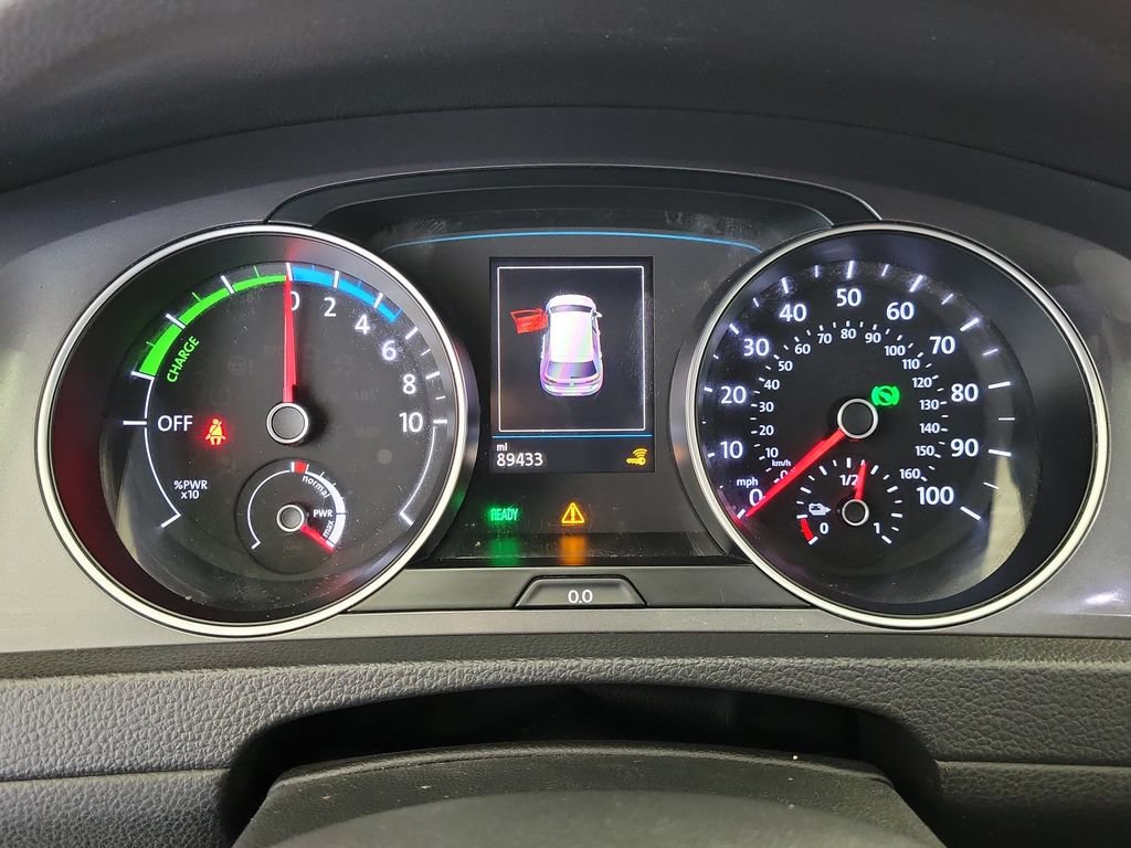 Used 2016 Volkswagen e-Golf SEL Premium FWD image 24