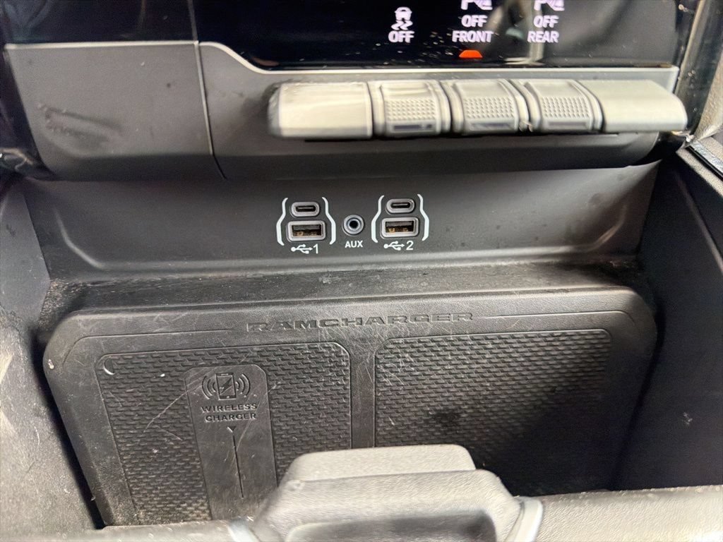 Used 2025 RAM 1500 Laramie AWD/4WD image 28