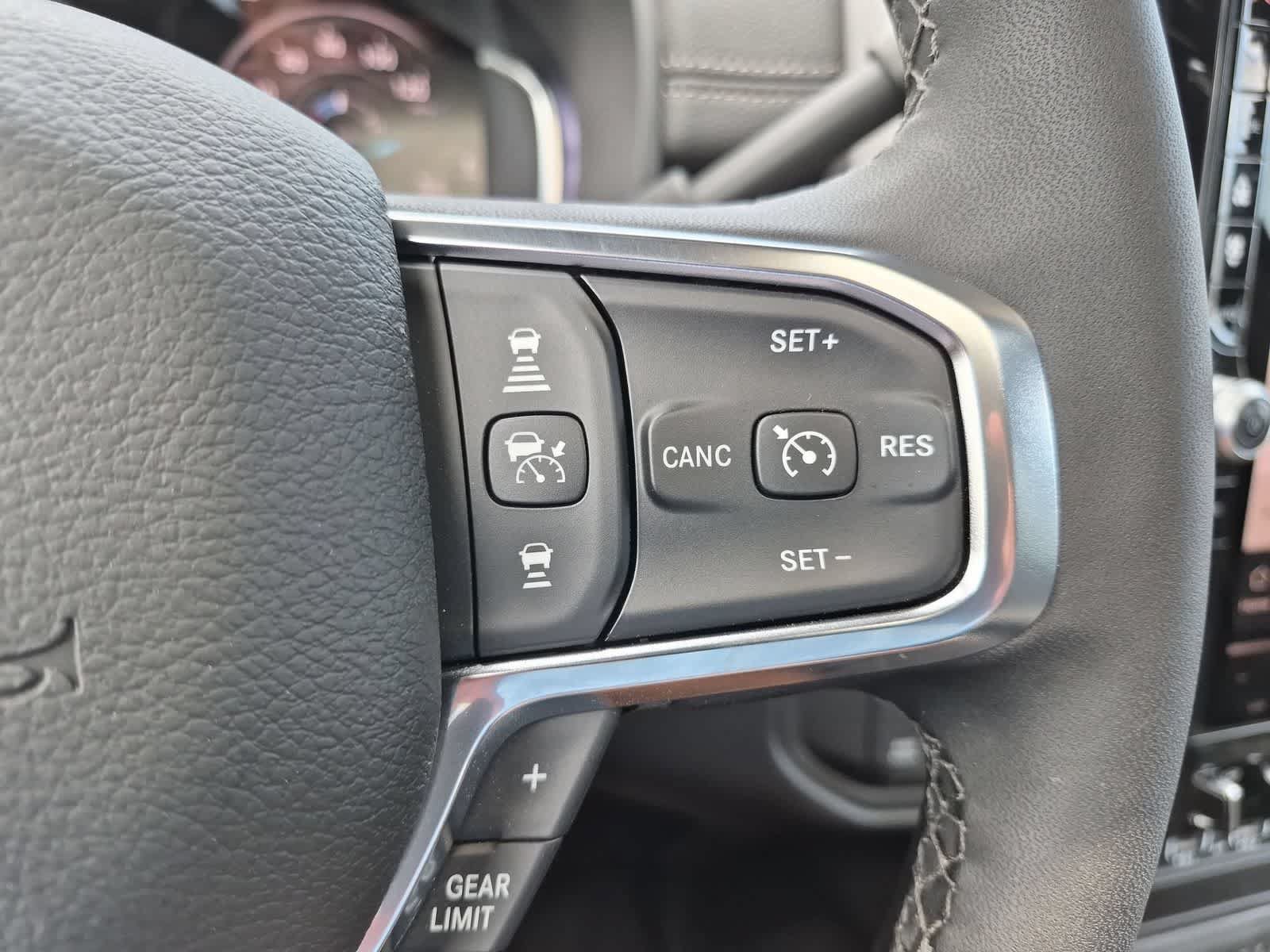 New 2026 RAM 2500 Laramie AWD/4WD image 24