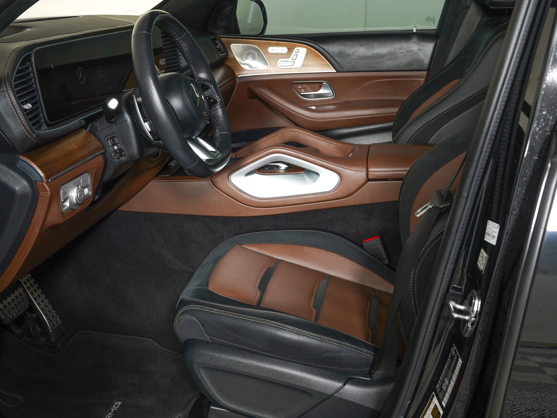 Used 2024 Mercedes-Benz GLS 63 AMG 4MATIC image 12
