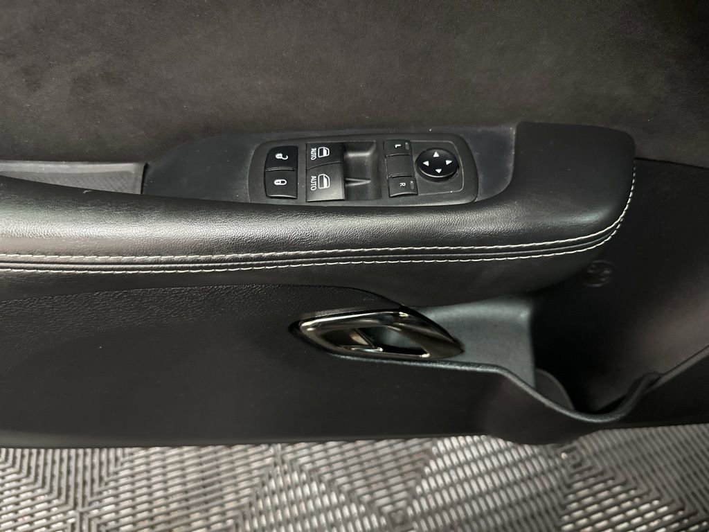 Used 2019 Dodge Challenger SRT Hellcat RWD image 19