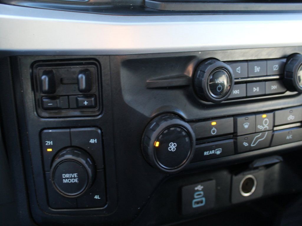 Used 2024 Ford F450 XL w/ XL Chrome Package image 16