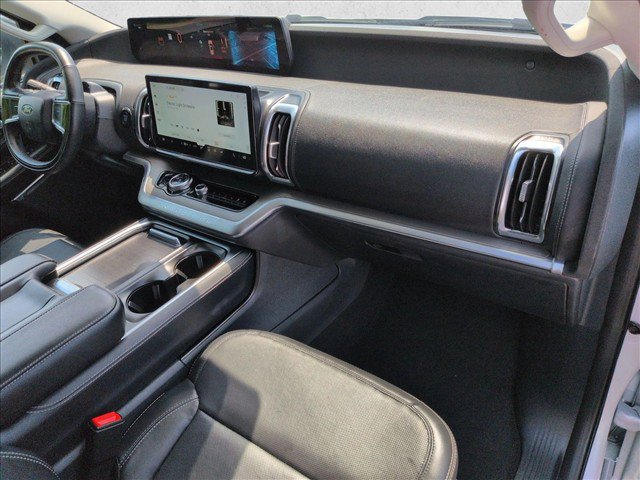 Used 2025 Ford Expedition Max Platinum AWD/4WD image 21