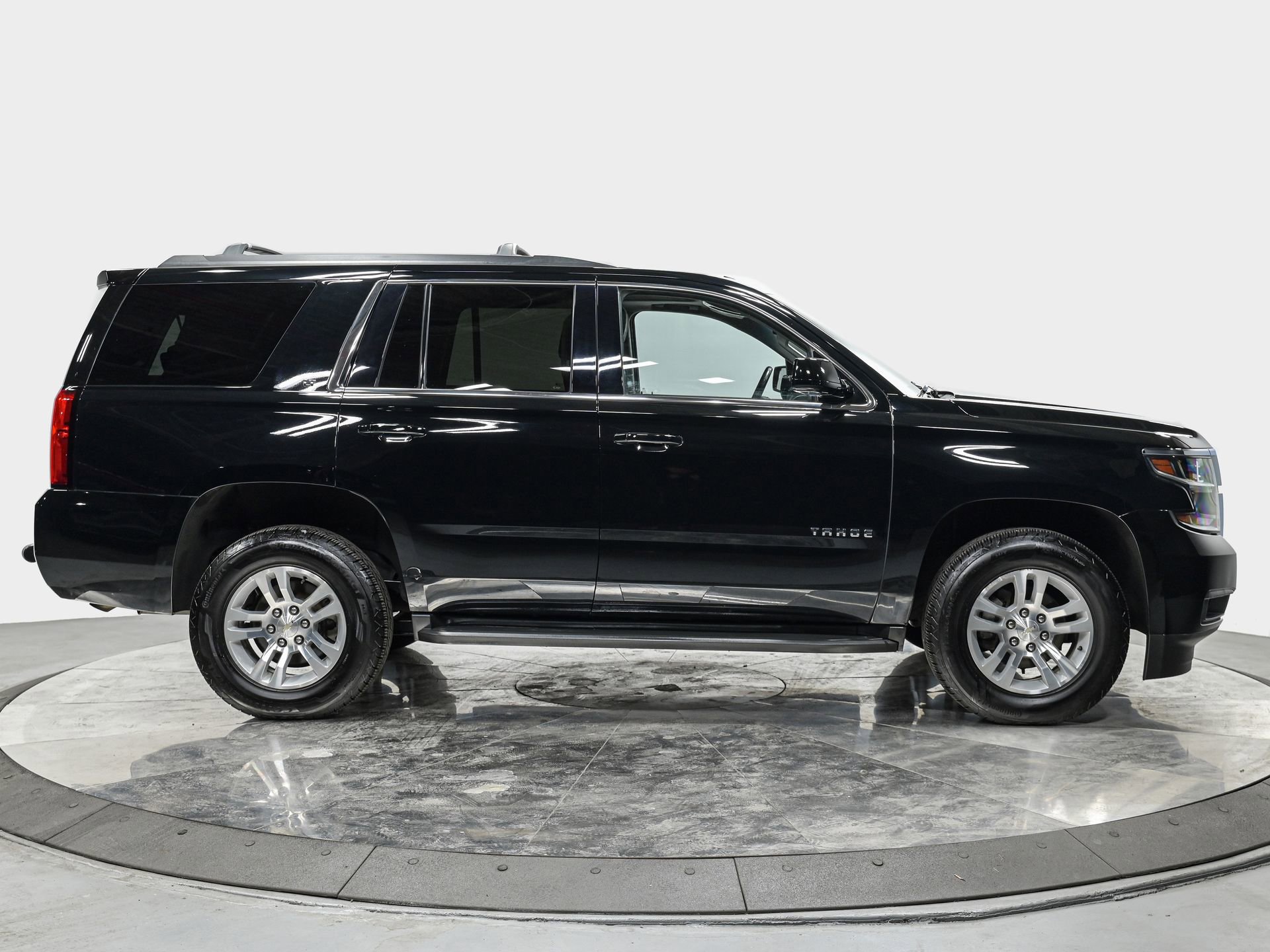 Used 2019 Chevrolet Tahoe LT image 8