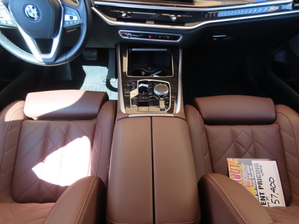 Used 2024 BMW X5 xDrive50e w/ Parking Assistance Package AWD/4WD image 9