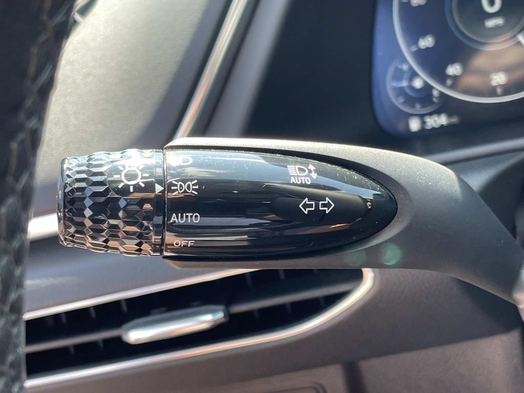 Used 2023 Hyundai Sonata SEL w/ Convenience Package FWD image 43