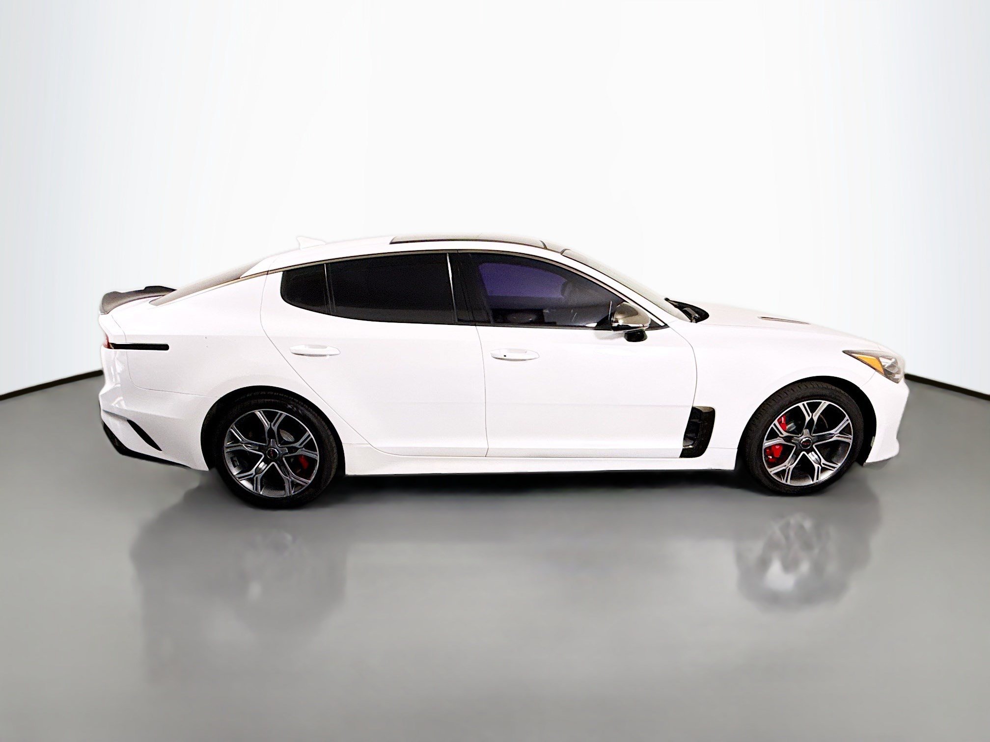 Used 2019 Kia Stinger GT2 AWD/4WD image 11